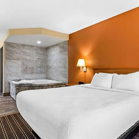 Days Inn By Wyndham Black River Falls - Access To Atv Trail Exterior photo
