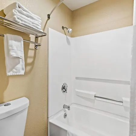 Days Inn By Wyndham Black River Falls - Access To Atv Trail Exterior photo