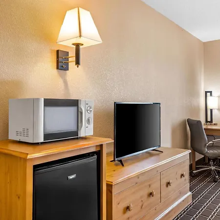 Days Inn By Wyndham Black River Falls - Access To Atv Trail Exterior photo