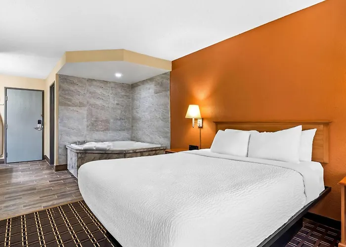 Days Inn By Wyndham Black River Falls - Access To Atv Trail