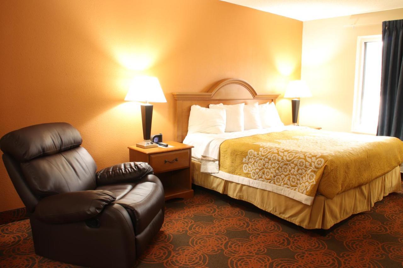 Days By Wyndham - Access To Atv Trail Hotel Black River Falls