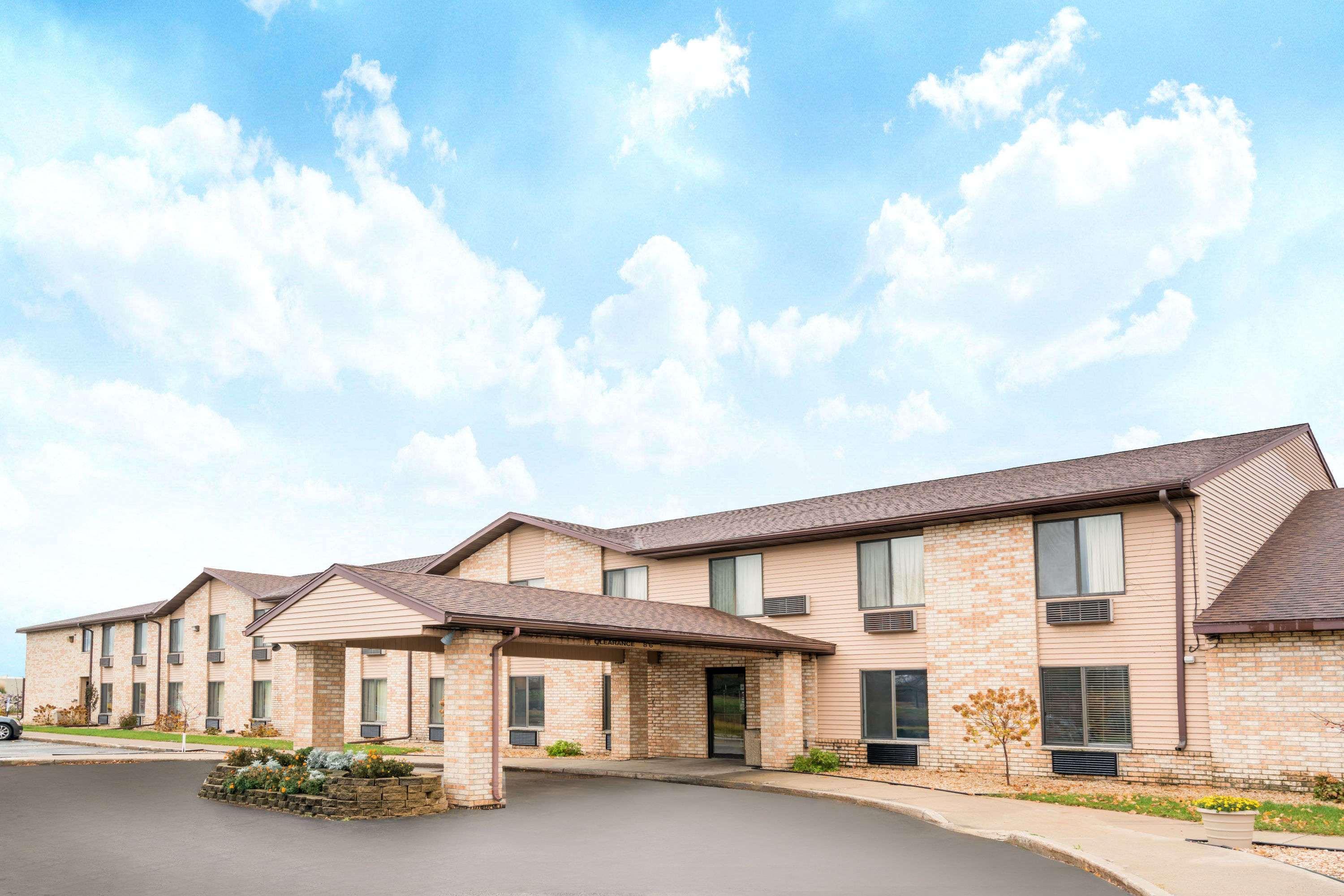Days By Wyndham - Access To Atv Trail Hotel