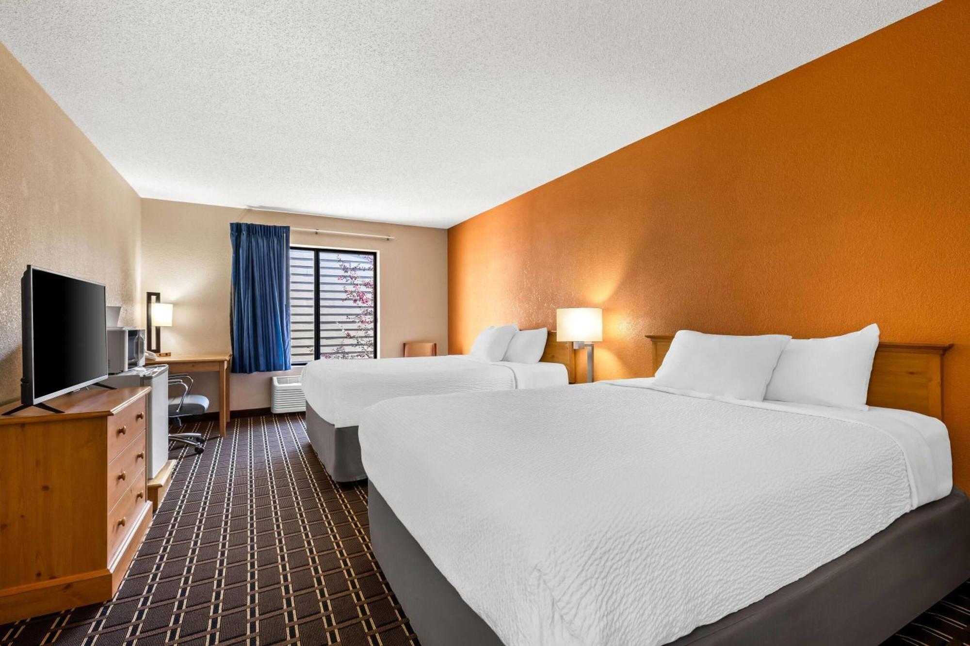 Hotel Days By Wyndham - Access To Atv Trail Black River Falls