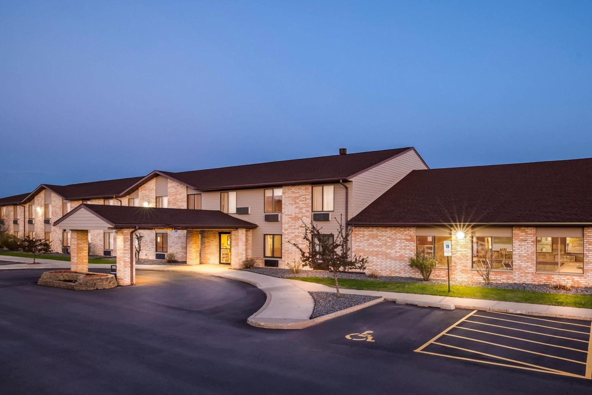 Days By Wyndham - Access To Atv Trail Black River Falls
